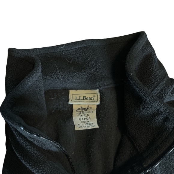 L.L. Bean Women’s Full Zip Black Fleece With 2 Zip Pockets Size Medium - Picture 2 of 5